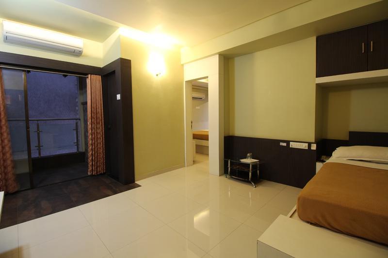 Hotel Sham Suman Kolhapur Exterior foto