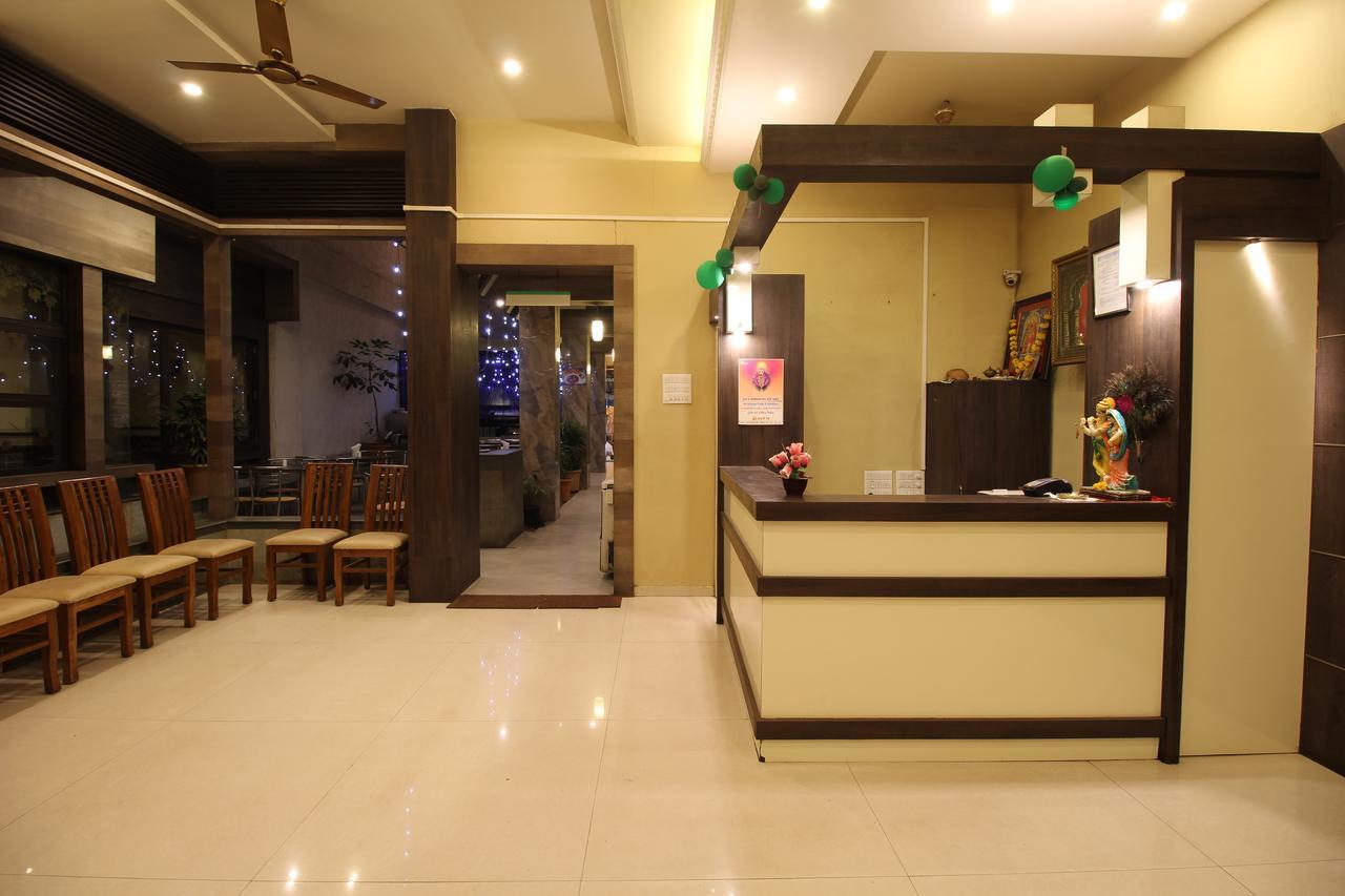 Hotel Sham Suman Kolhapur Exterior foto