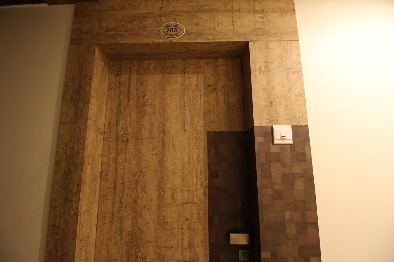 Hotel Sham Suman Kolhapur Exterior foto